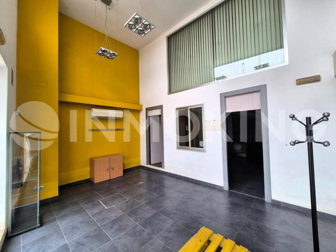 Foto de la propiedad Nave industrial en alquiler primera línea de la Pista de Silla 